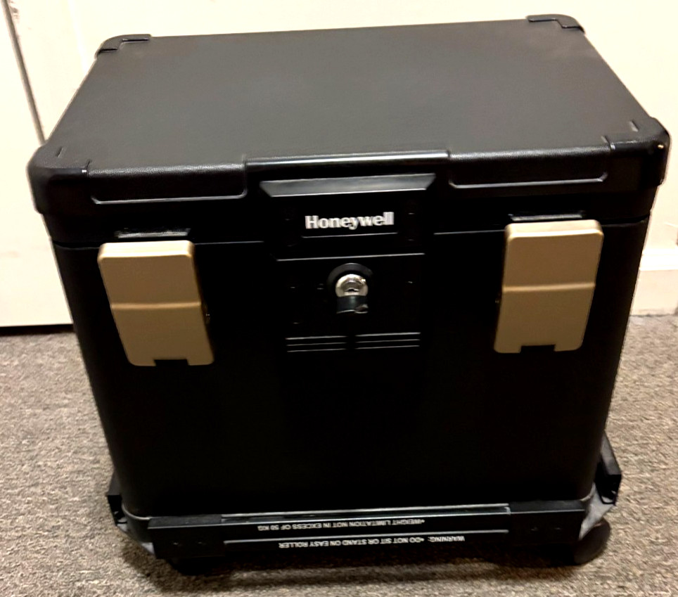 HONEYWELL LARGE PORTABLE ROLLING FIREPROOF WATERPROOF SAFE