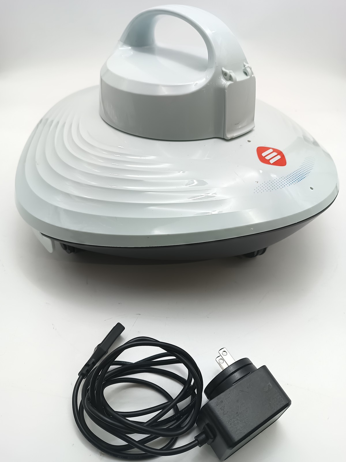 MINT - SEAUTO Cordless Pool Vacuum Robotic Pool Cleaner Lasts 90 Mins
