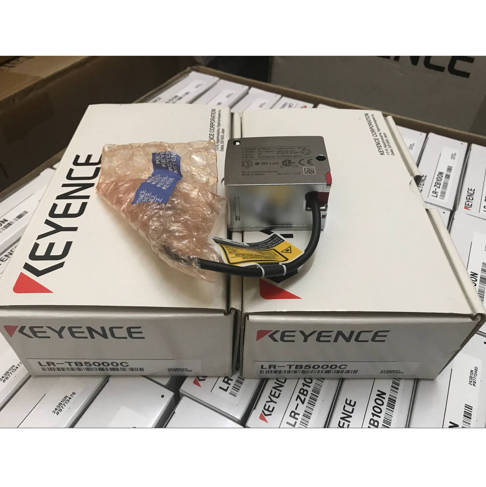 Keyence LR-TB5000C Laser Sensor LRTB5000C 1PC New Expedited Shipping