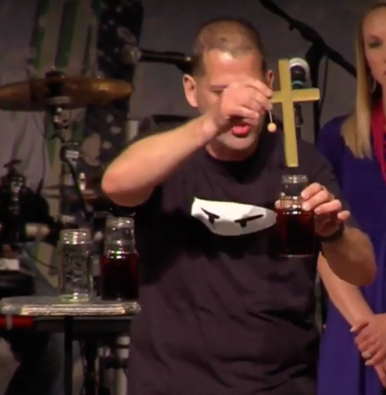 The Cross Trick - A Gospel Illustration / Magic Trick / Easter Teaching Tool