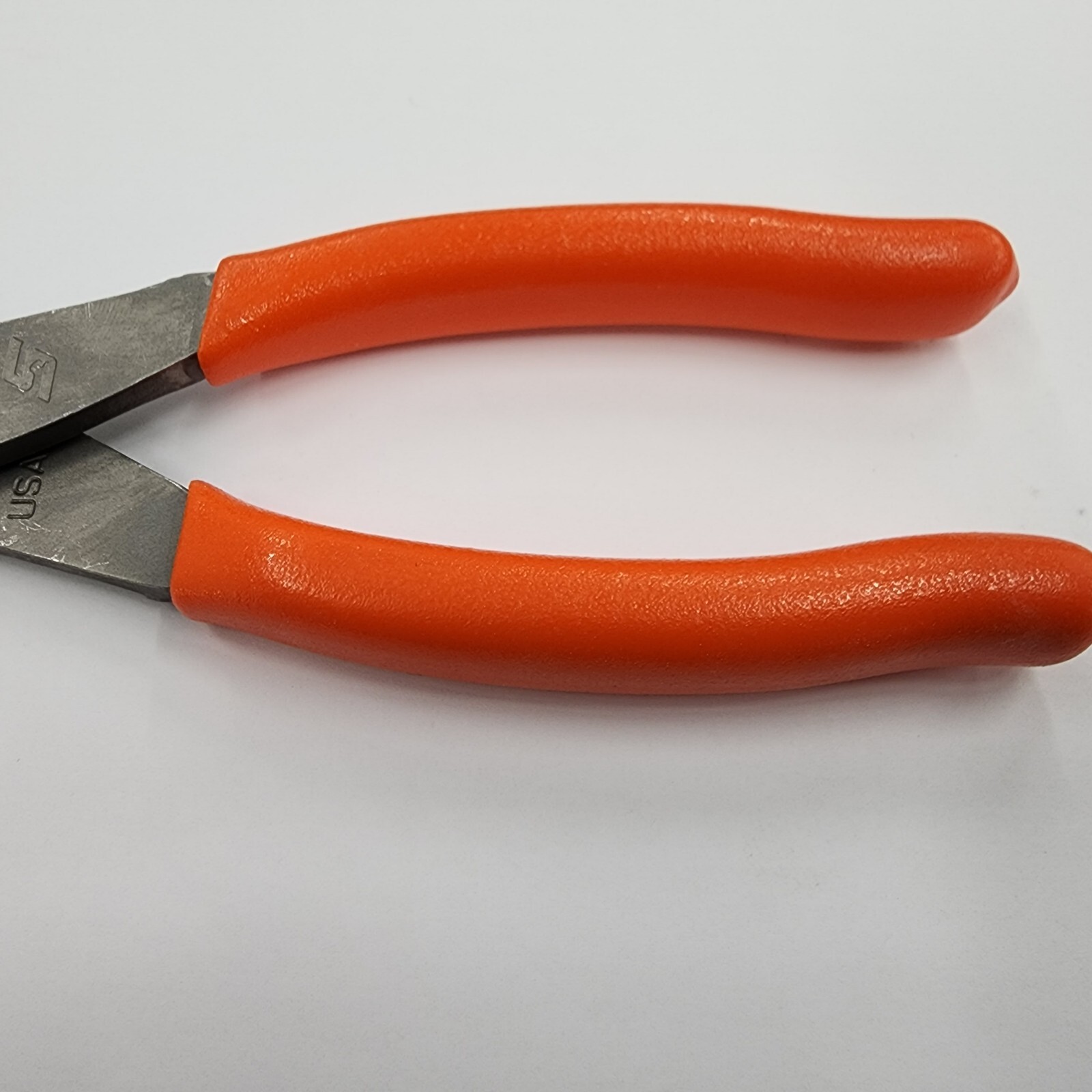 Snap-on Tools USA 9" ORANGE Needle Nose Pliers w/Cutter & Side Fastener 196ANCF