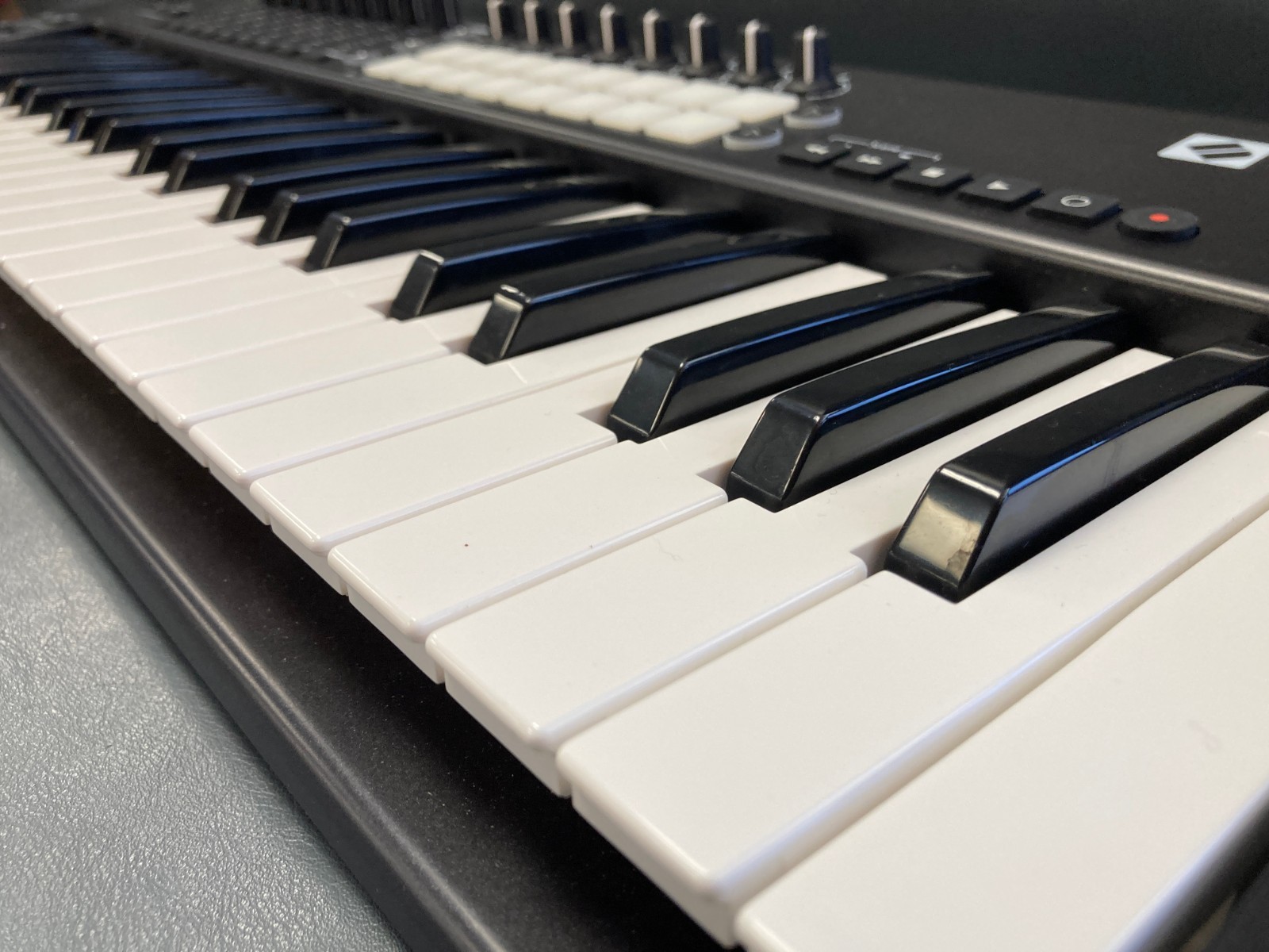 Novation LaunchKey 49 MK2 49-Key Ableton Live USB MIDI Keyboard Controller