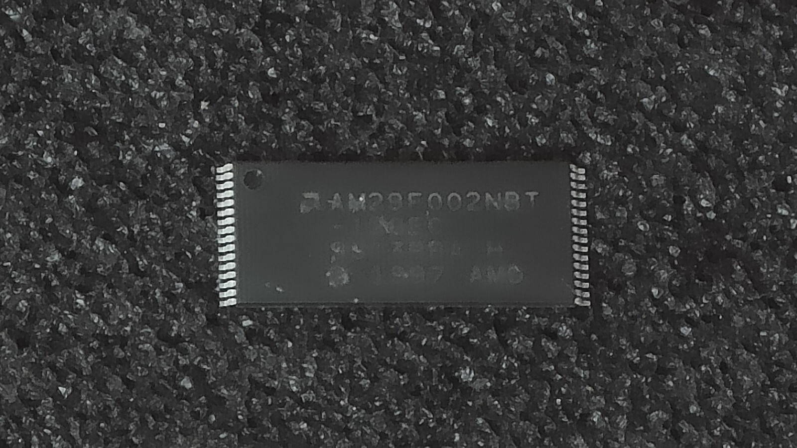 AMD AM29F002NBT-120EC 2 Megabit (256 K x 8-bit) Flash Memory IC PLCC32 - New