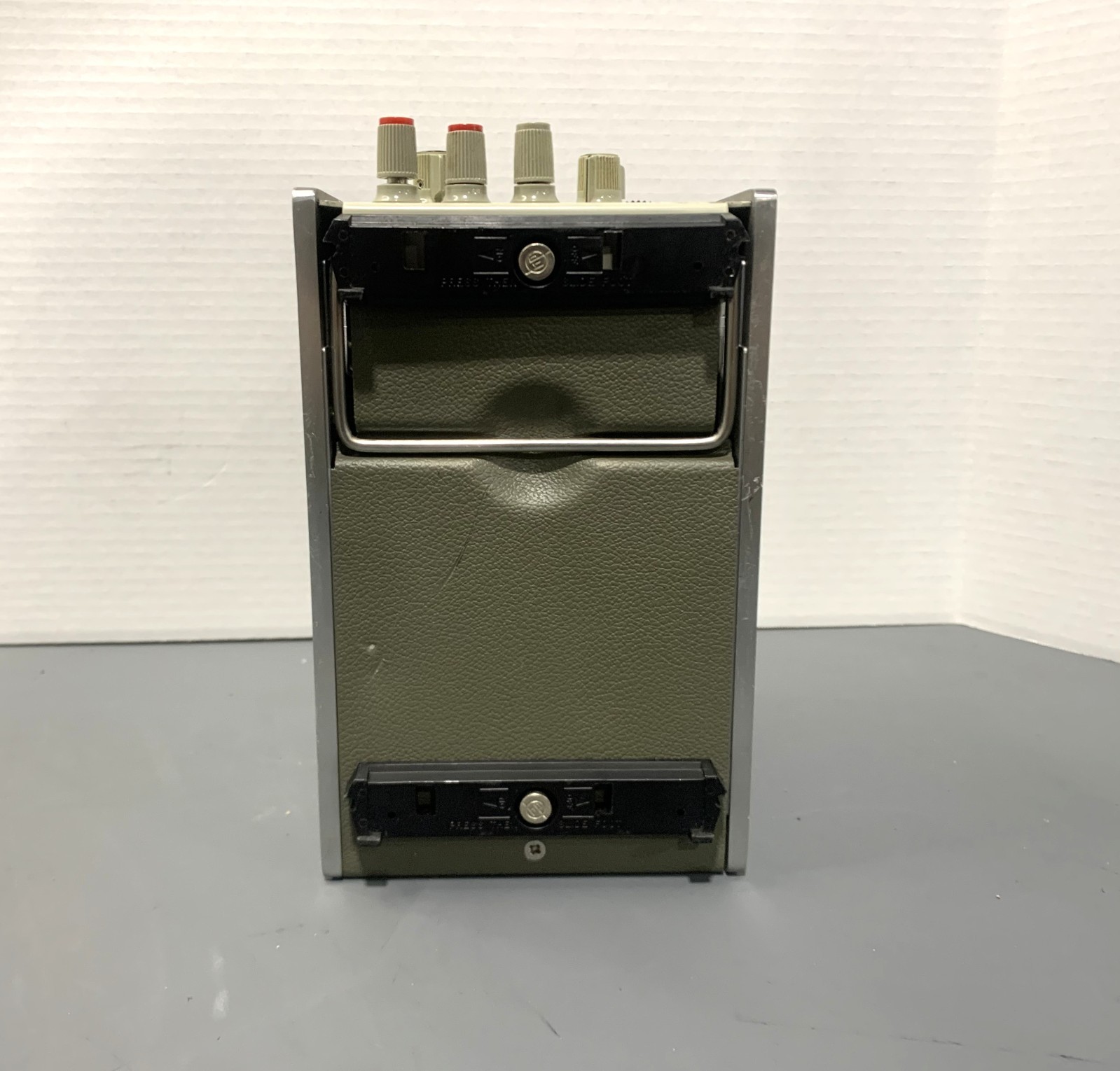 HP Hewlett Packard 427A Voltmeter 115/230V No Power Please Read
