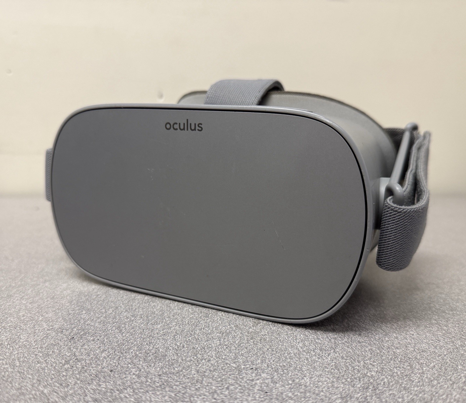 Oculus Go Standalone Virtual Reality Headset (Headset Only)