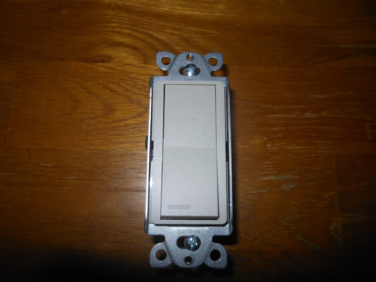 New Lutron 15A Single Pole Switch Model SC-1PS-ST In Stone