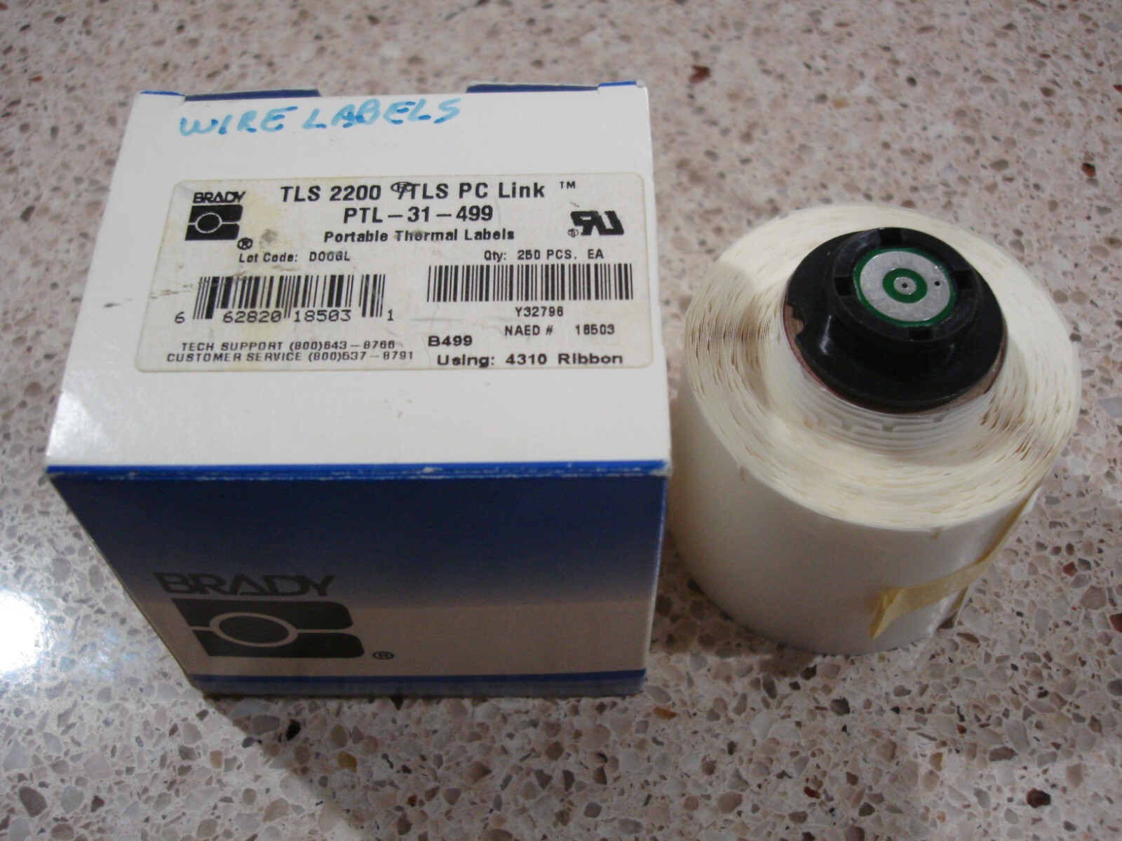 NEW Brady TLS2200 Portable Label Printer System PTL-31-499 250 LABELS ROLL