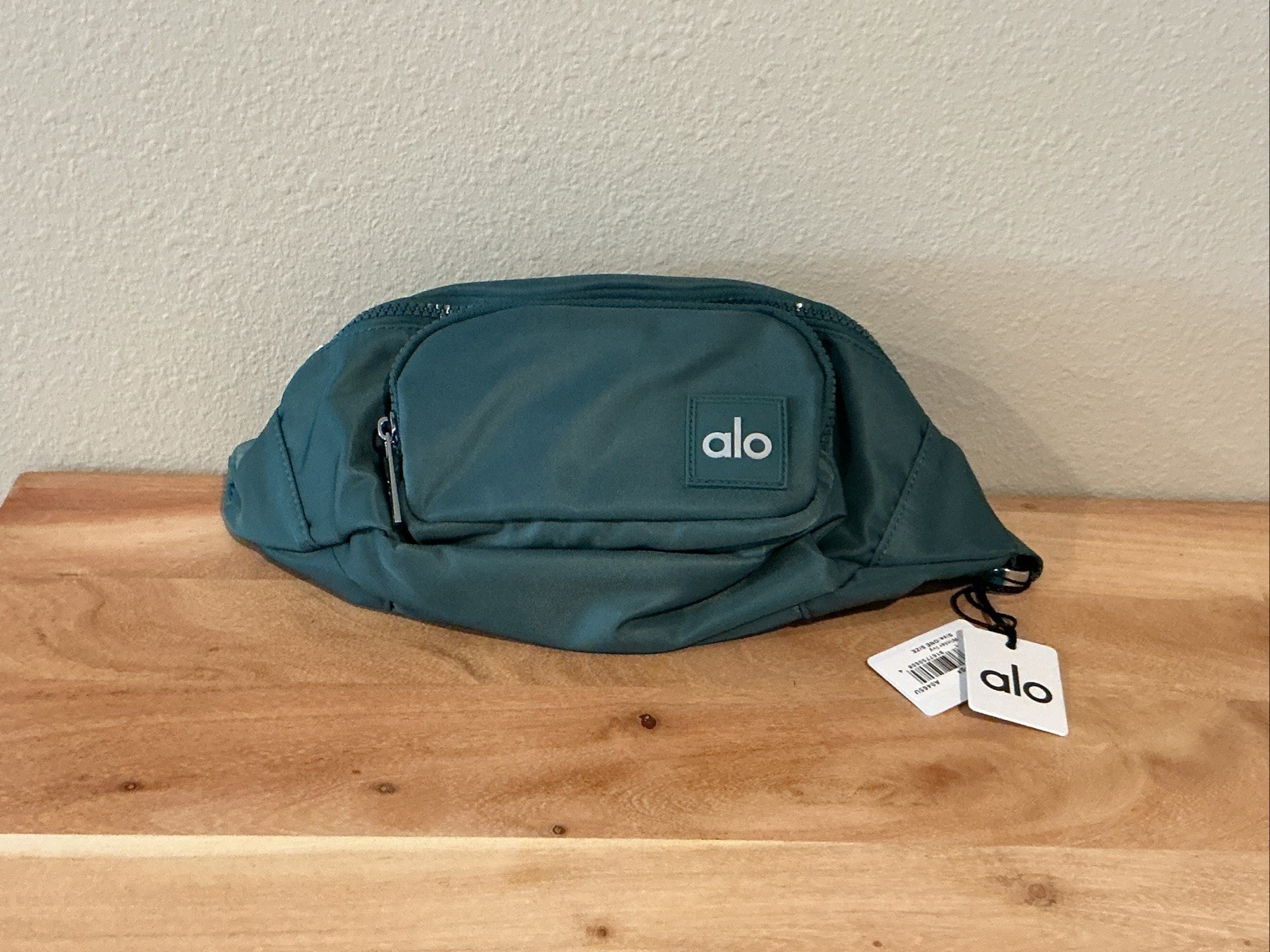 New alo yoga Belt Bag Fanny Pack Winter Ivy Strap Zipper A0465U