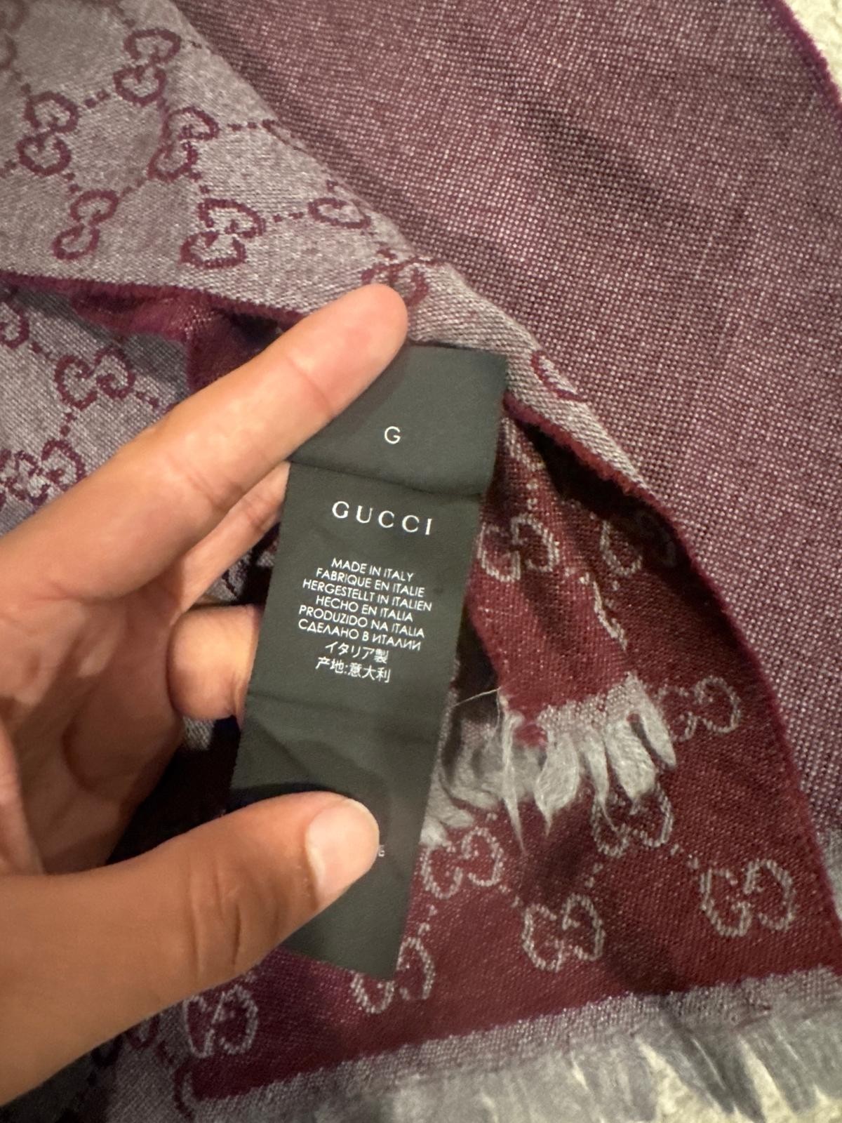 Authentic Gucci Scarf shawl wrap stole 100% wool made in italy GG Logo Unisex
