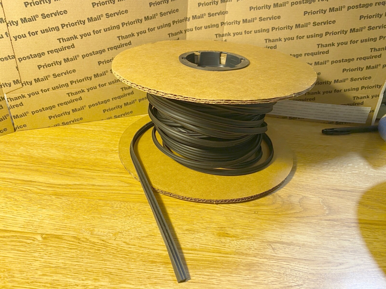 NEW 10ft Length of 80/20 Inc.# 2116 Glazing Seal Panel Gasket from a long  Roll
