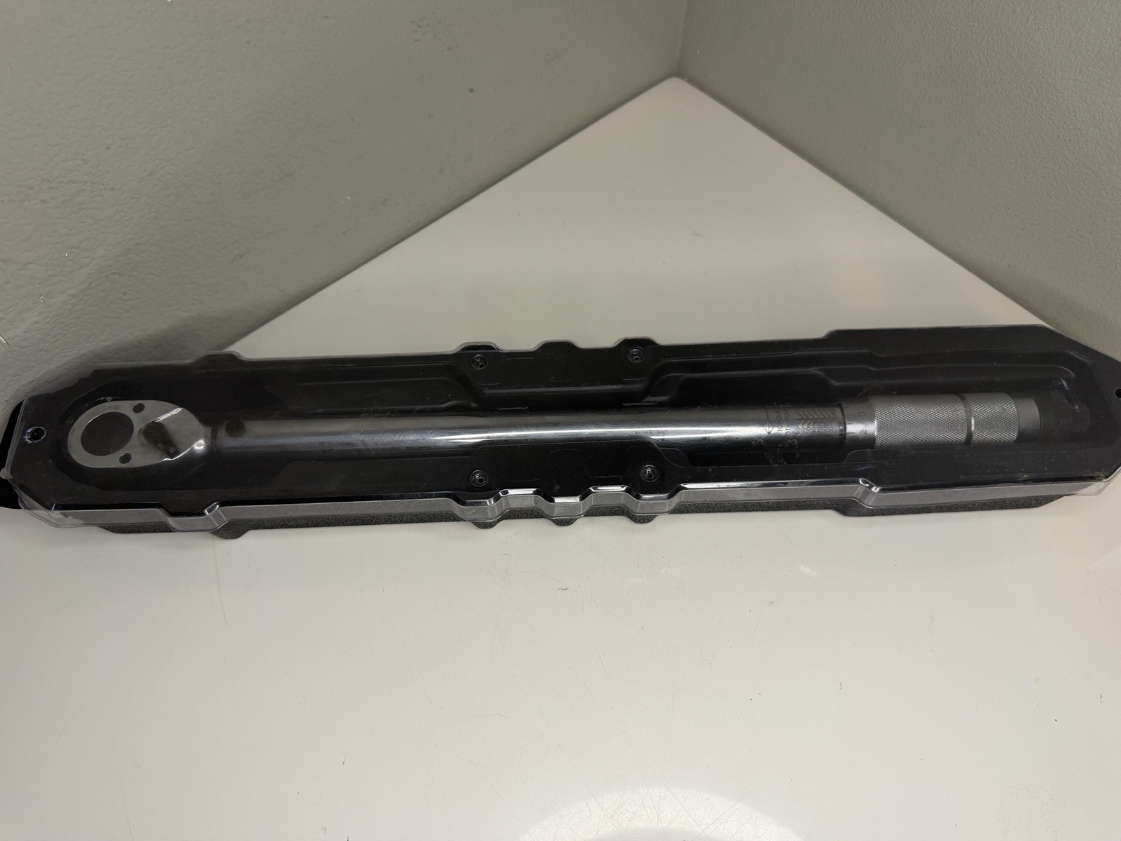 Duralast 51-220 Micrometer Torque Wrench - 1/2” Drive -  20-150 ft-lb Capacity