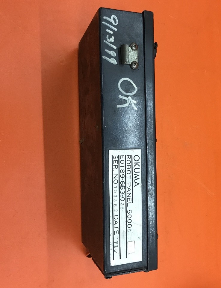 Okuma robot tech pendent, Model 5000s, E0189-653-025