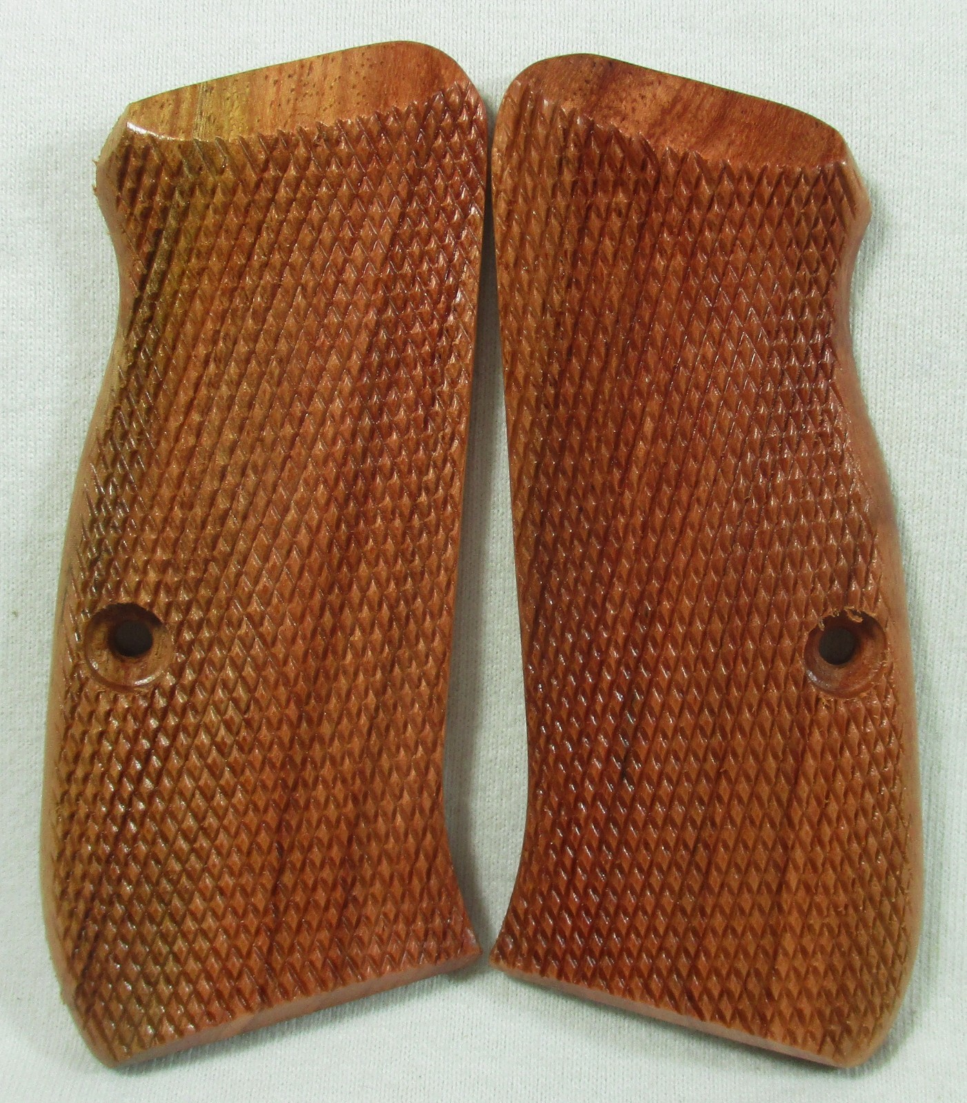 New, wood Checkered grips for CZ 75 Compact 85 Compact,CZ 75D, 85D