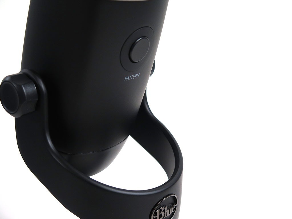 Blue Vo!CE Yeti X USB multi-pattern microphone mic LED lighting blackout black