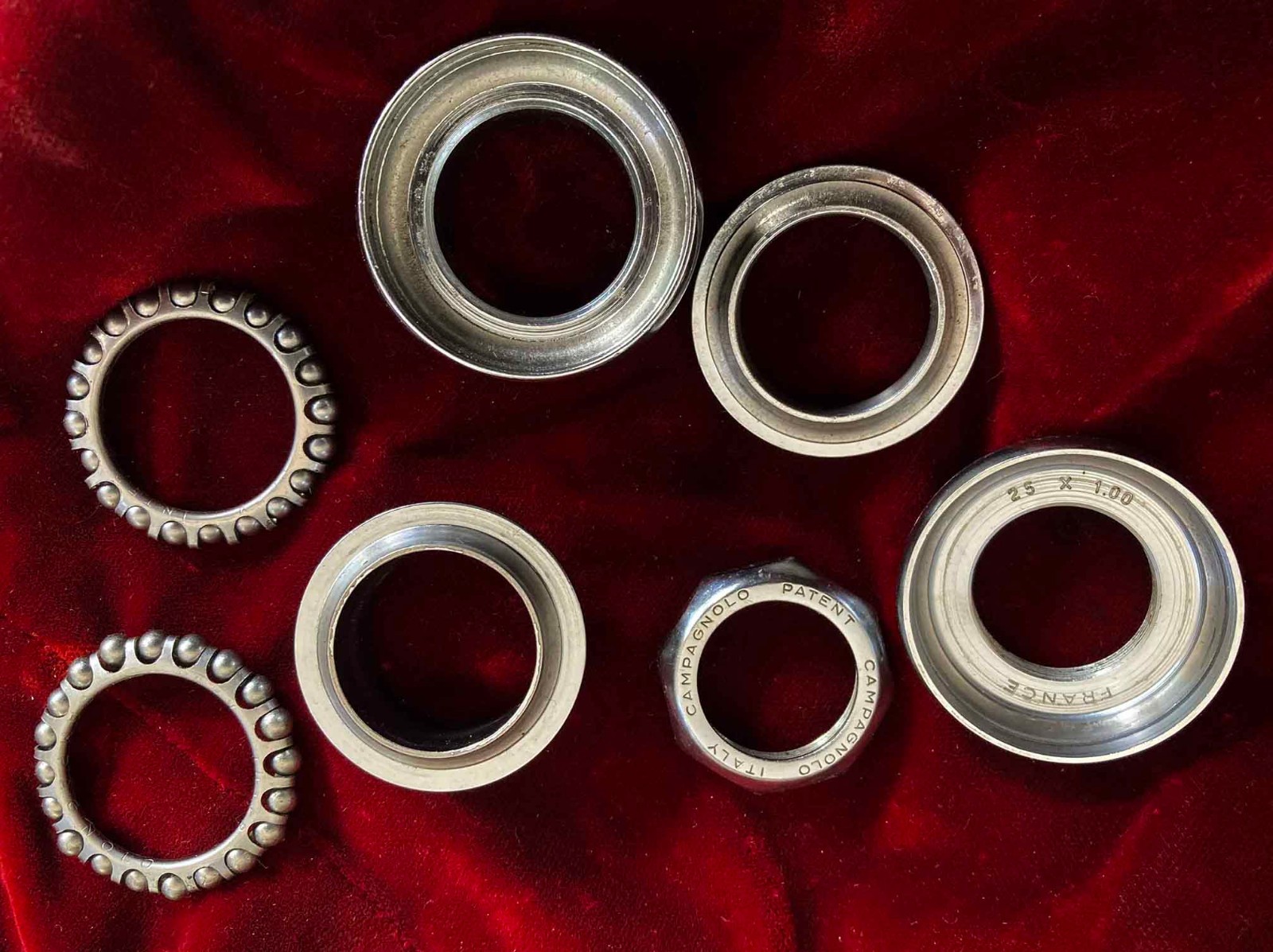 Vintage Campagnolo Nuovo Record Headset - French Threaded 1x25 France.