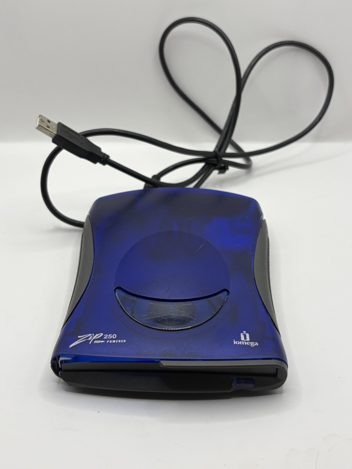 IOMEGA ZIP 250 USB POWERED ZIP DRIVE With USB Cord *Starts Up* For parts Damaged