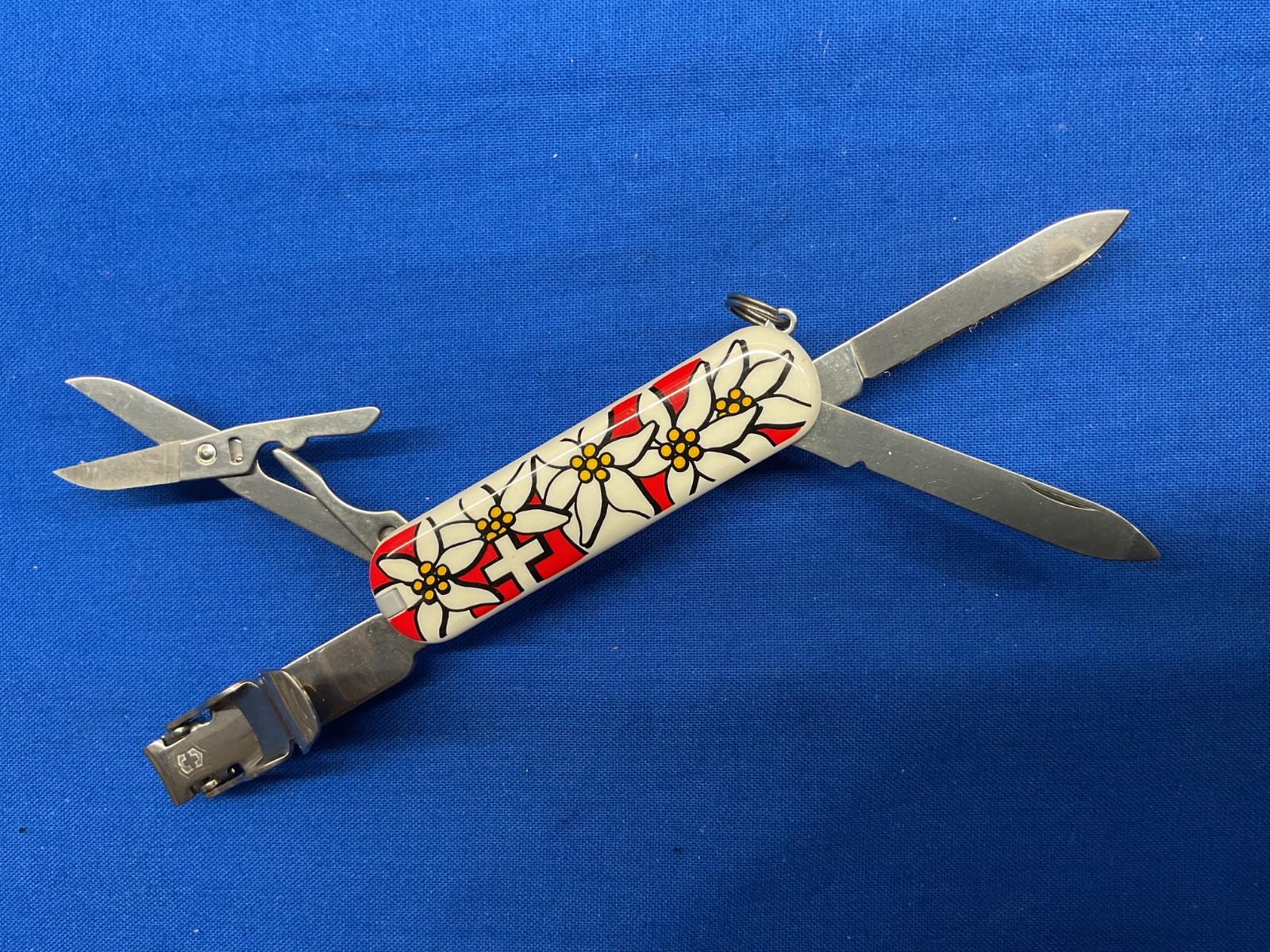 Victorinox Swiss Army Edelweiss Nail Clipper 580 Pocket Knife