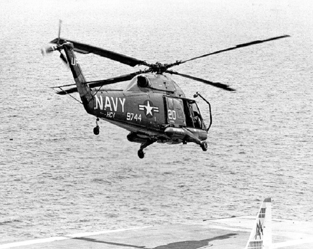 U.S. Navy Kaman Seasprite Helicopter USS Forrestal 8x10 Vietnam War Photo 775