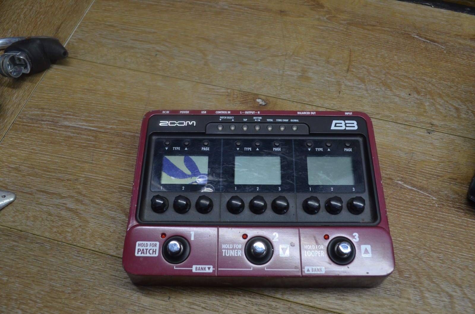 Zoom B3 Bass Effects and Amp Simulator Unit Only PARTS REPAIR NOT TESTED