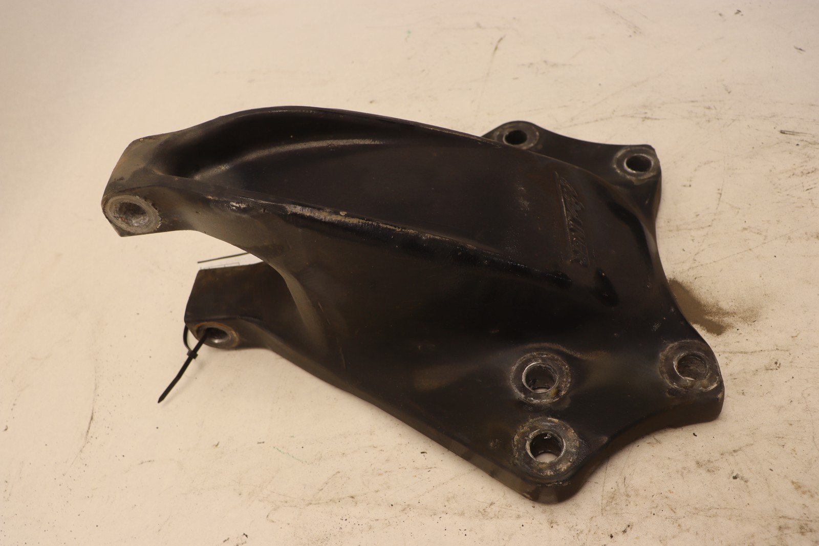 2008-2017 FREIGHTLINER CASCADIA 125 AIRLINER SPRING HANGER BRACKET SUPPORT OEM