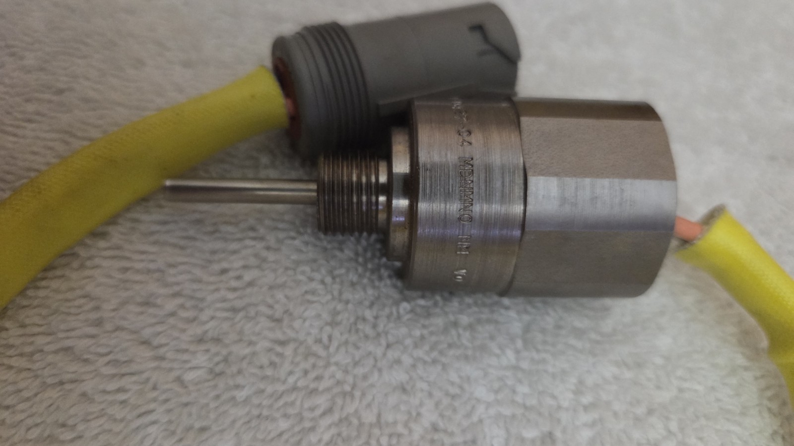 NEW- Open Box - 131-0427 TEMPERATURE SENSOR CAT