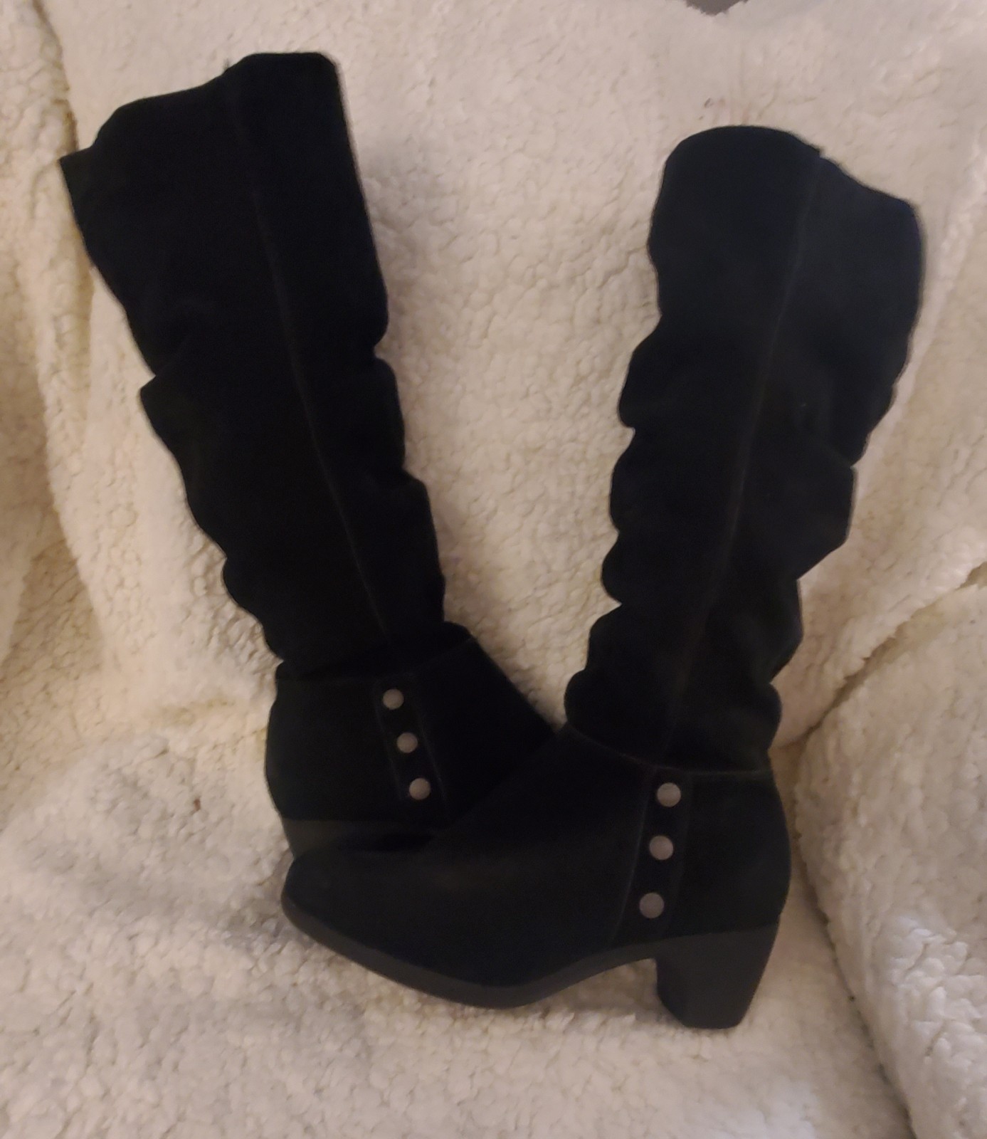 White Mountain Cliffs Black Suede Size 9 Boots. Excellent Condition Worn Once.