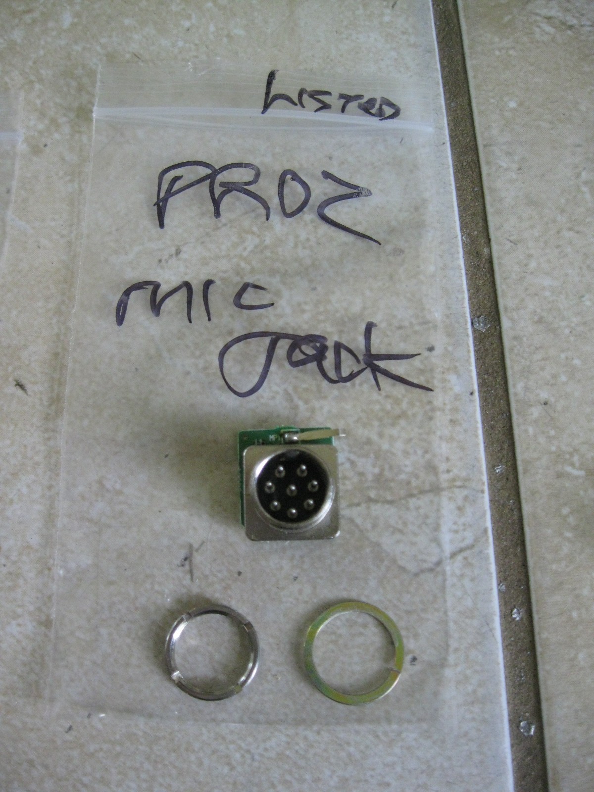 Icom IC-756PROII  MIC jack in Excellent shape