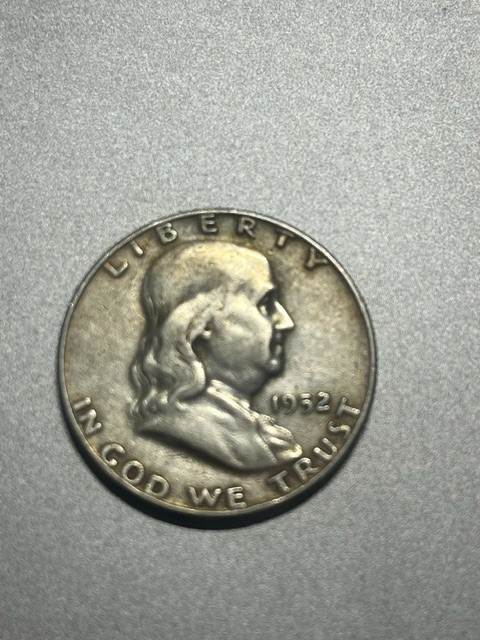 (MA3) 1952 Benjamin Franklin Half Dollar Coin - 90% Silver - Circulated B