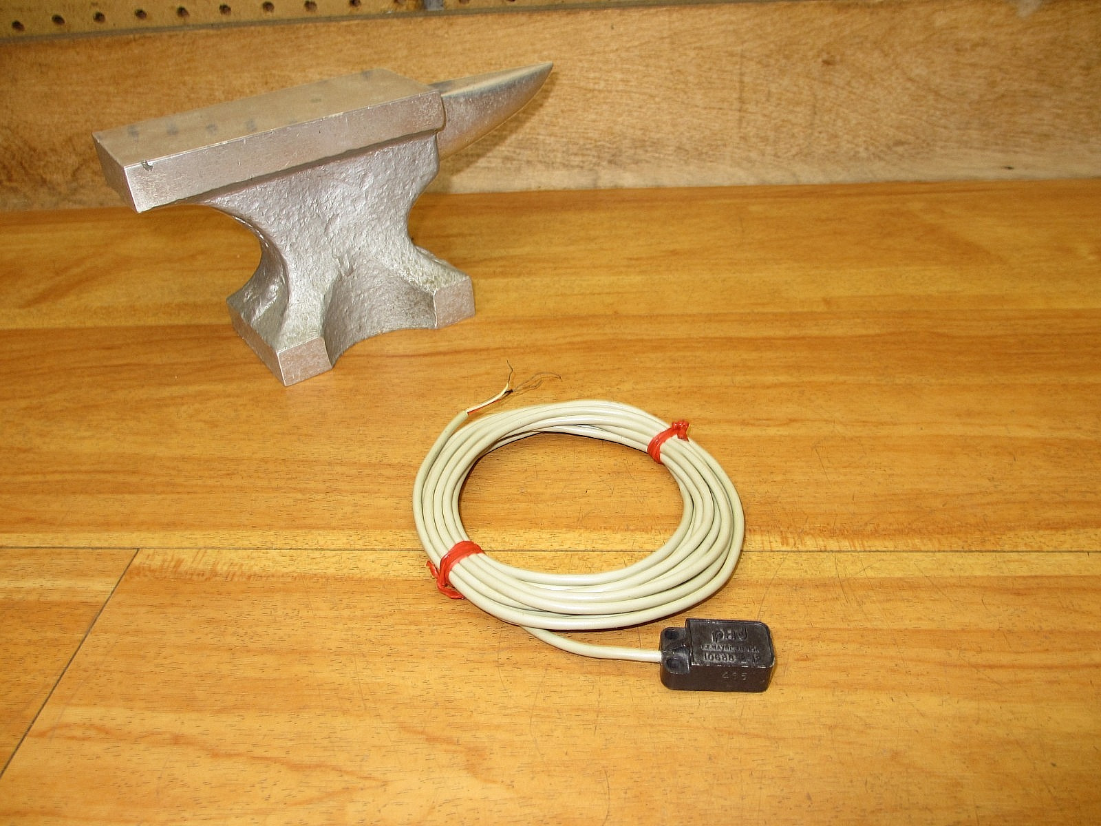PHD 10688-2-12 *NEW OLD STK* Hall Effect Sensor