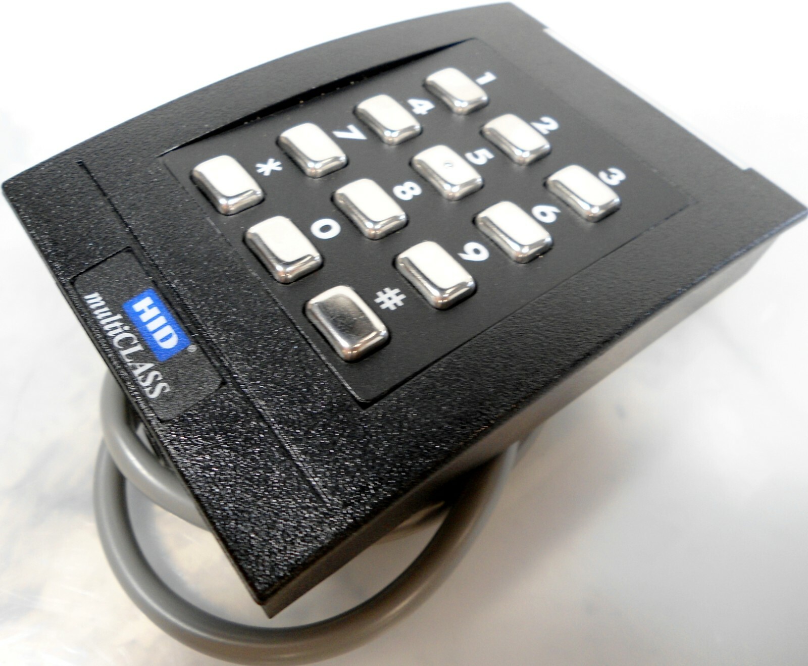 HID multiCLASS Wall Switch Smart Card Reader 6136CKX000000  90-Day Warranty