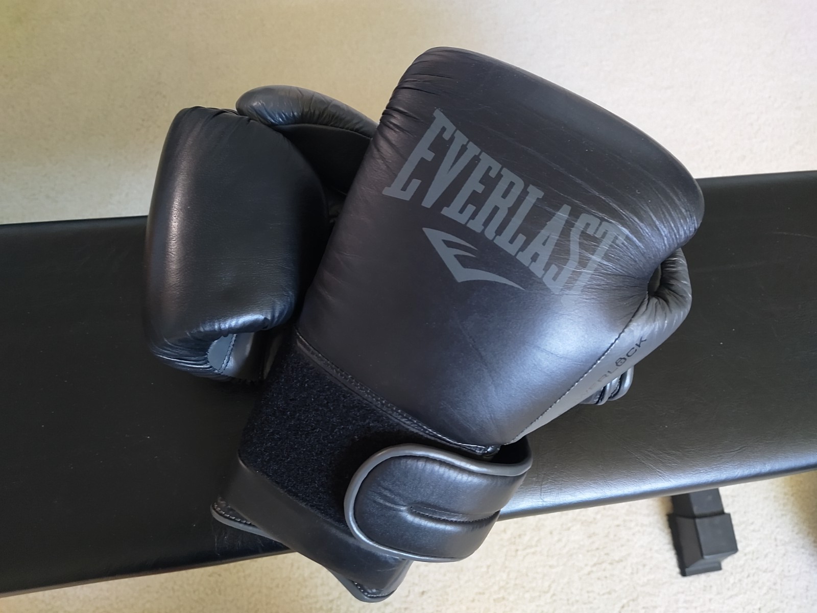 Everlast Powerlock 16 oz Boxing Gloves