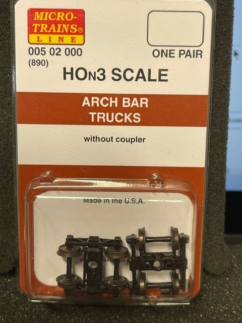 MICRO-TRAINS 005 02 000 HOn3 SCALE ARCH BAR TRUCKS (890) BLACK