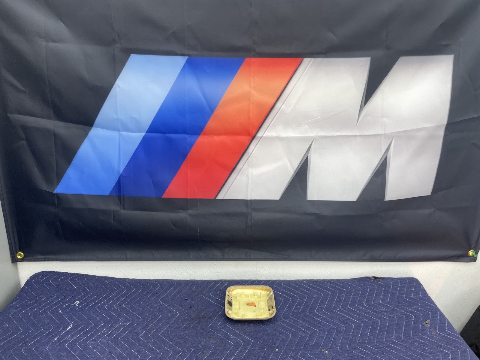 1999-2006 BMW E46 ULTRASONIC ALARM MODULE COVER 8239224