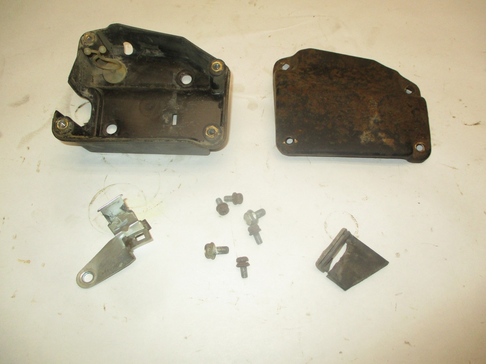 1986 HONDA TRX350 TRX 350 FOURTRAX 350 4X4 CONNECTOR CASE