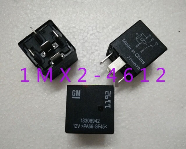 3pcs used GM 13306942 12V PA66-GF45 *kk