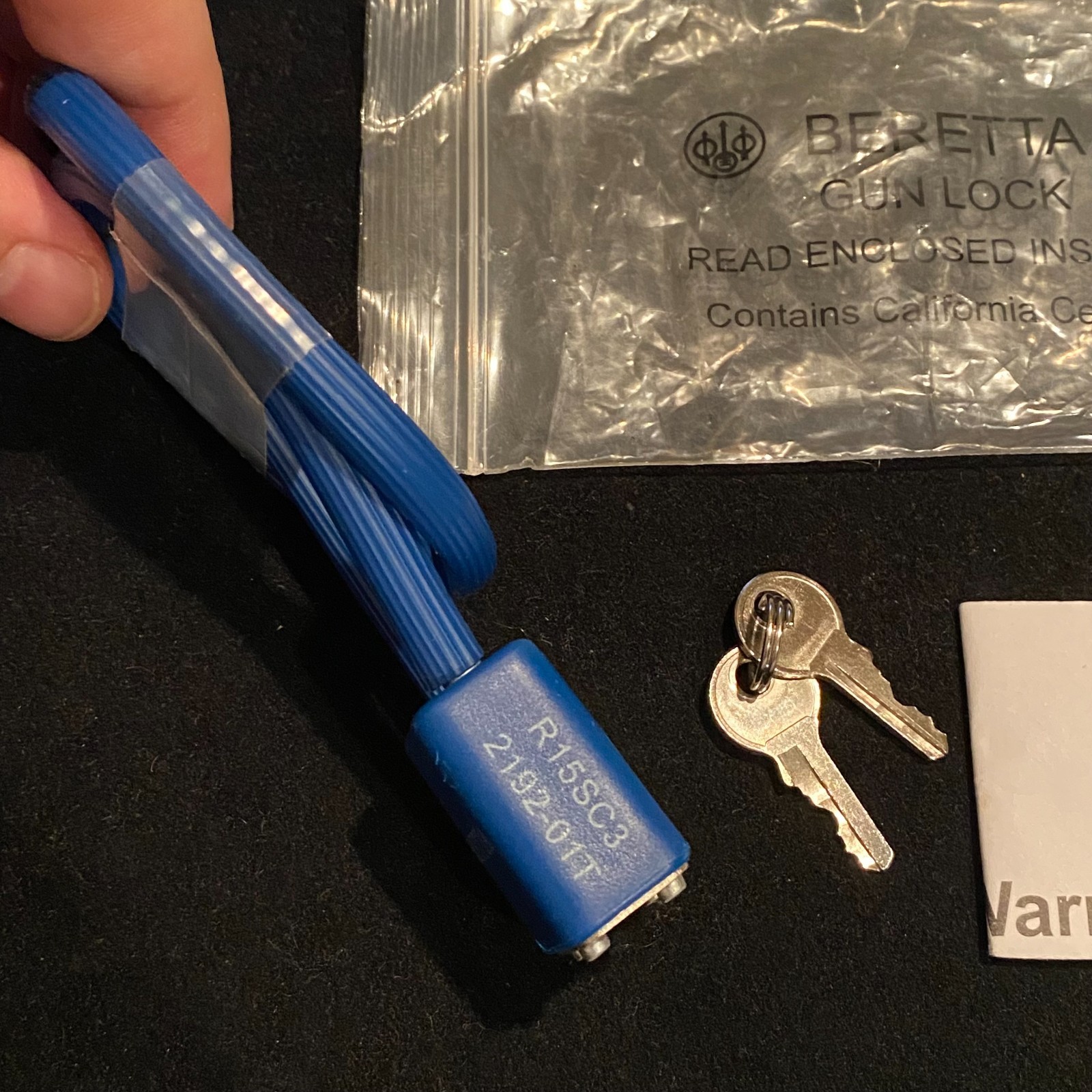 BERETTA R15SC3 Blue Cable Gun Lock w/ 2 Keys & Instructions