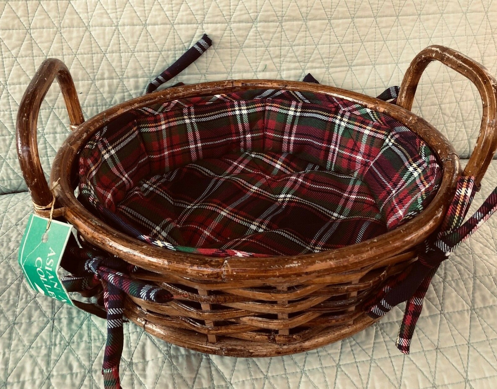 ASIAN COLLECTION - CLOTH LINED  BASKET WITH HANDLE 10" DIAMETER X 3.5"H - PLAID