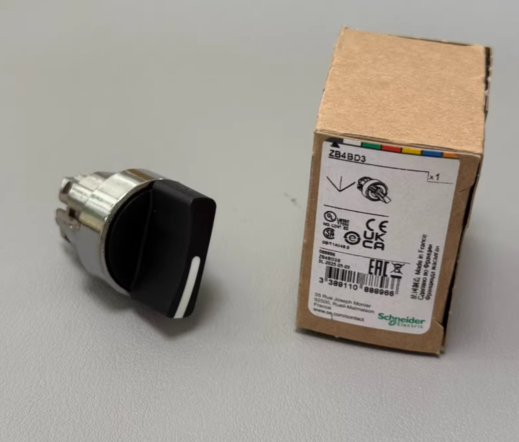 1PC NEW Schneider Selector switch ZB4BD3 ZB4-BD3 #YY
