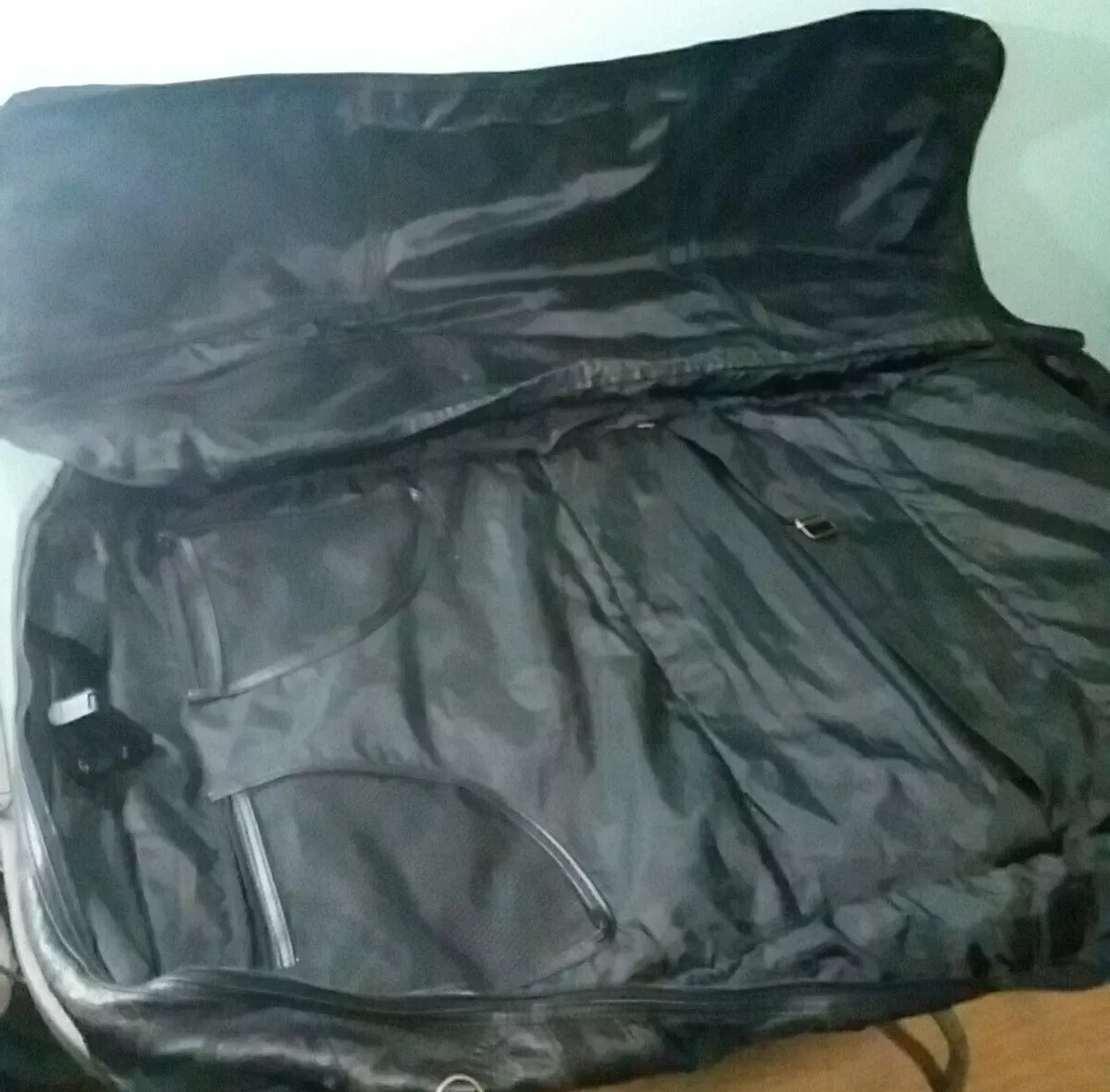 Marine Corps Genuine leather Dress Suit garment Bag /Scholarship Foundation 1962