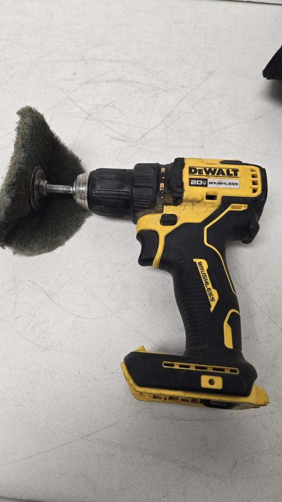 DEWALT DRILL COMBO W/BAG (P08028959)