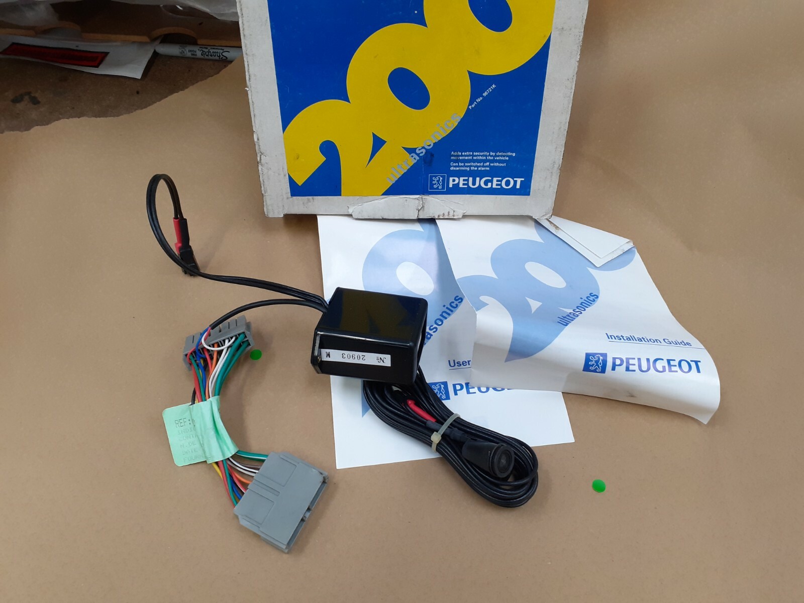 NEW GENUINE PEUGEOT 200 SERIES ALARM ULTRASONICS SENSORS PART NO : 96721K