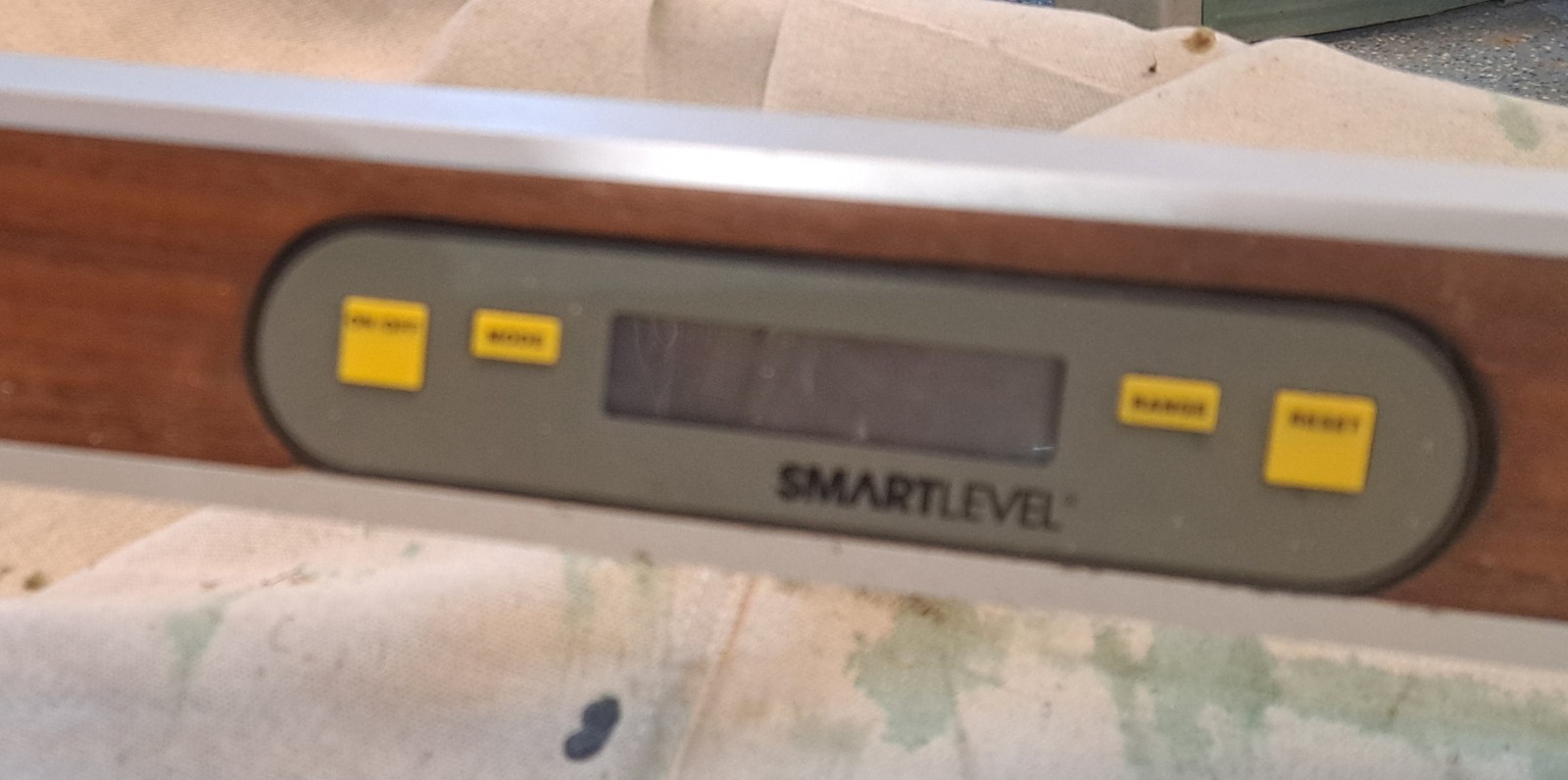 Wedge 72" Smart Level With Digital Inclinometer