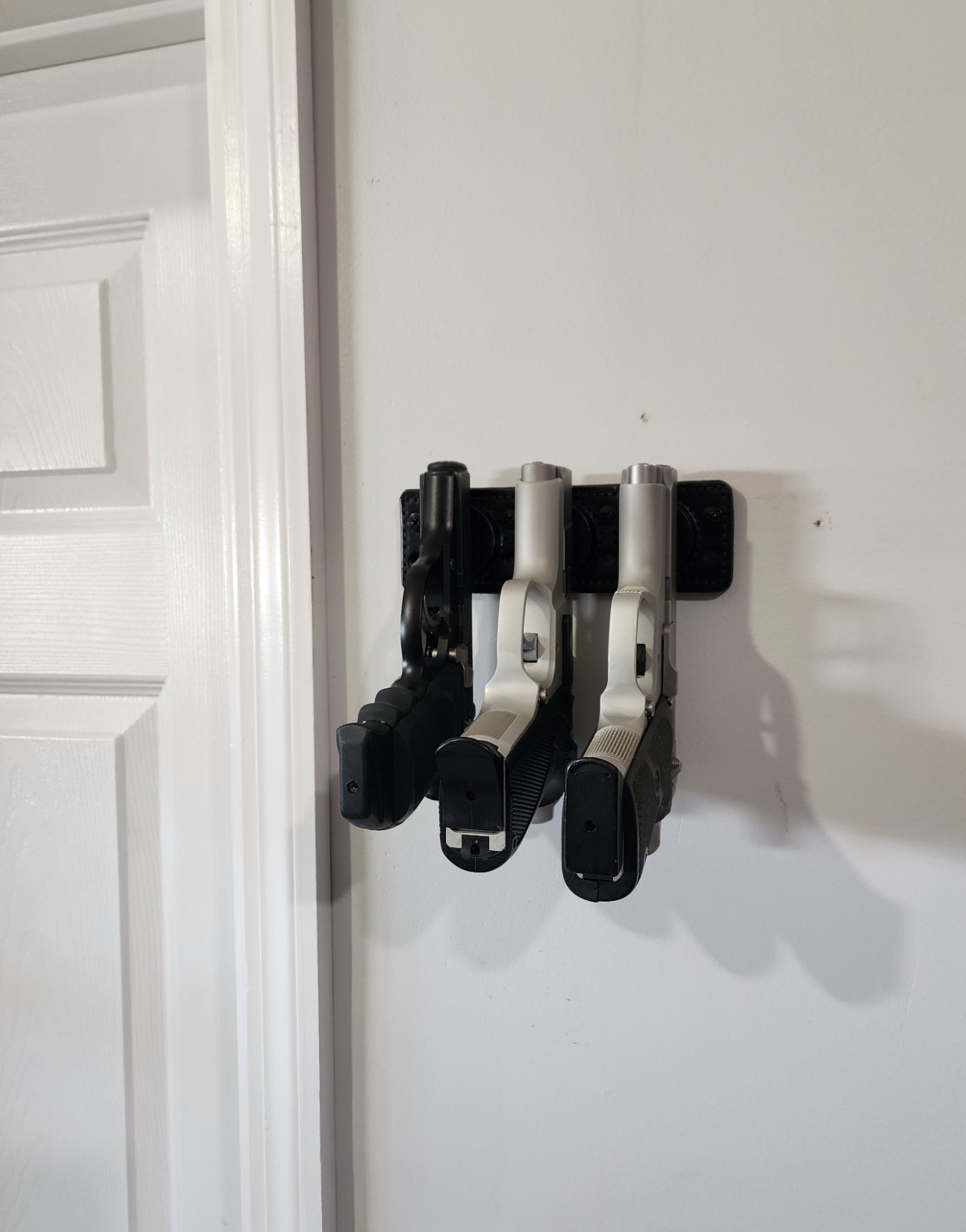 leather 3 gun or mag mount for wall, under desk or safe.  choose from 3 colors