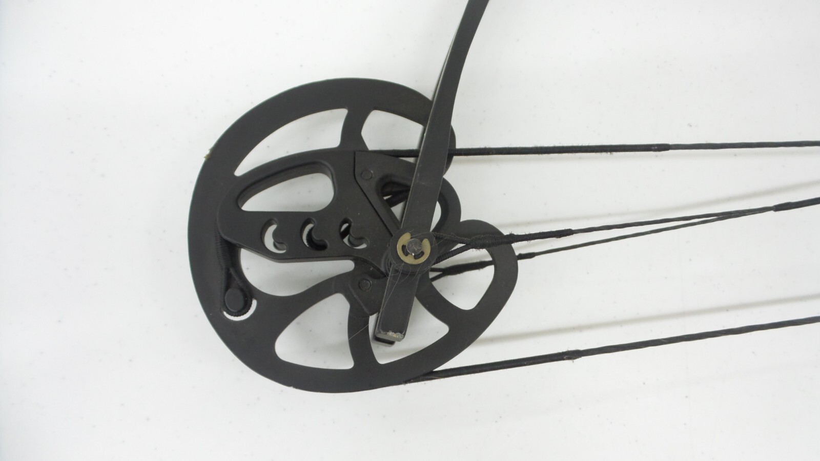 BARNETT VORTEX ELUDE HUNTER COMPOUND BOW (105731-1 R BY74)
