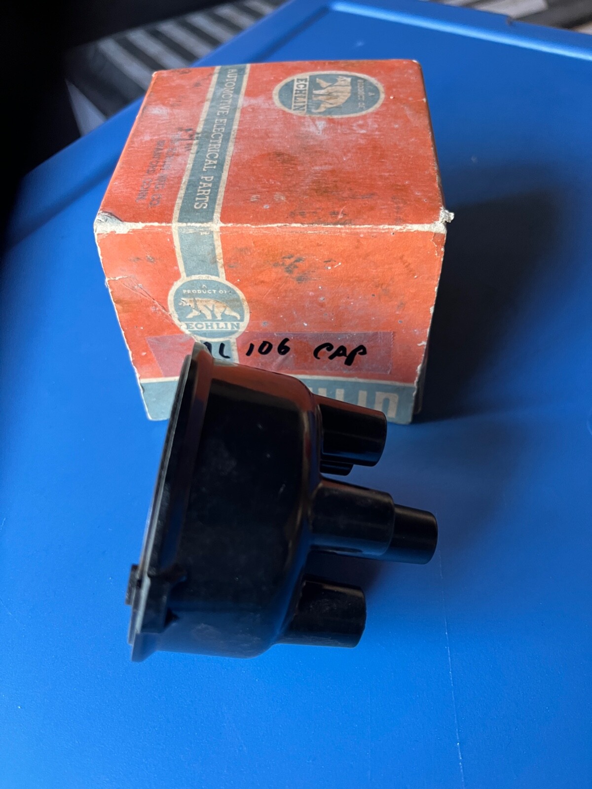 Echlin AL 106 DISTRIBUTOR CAP with original box NOS