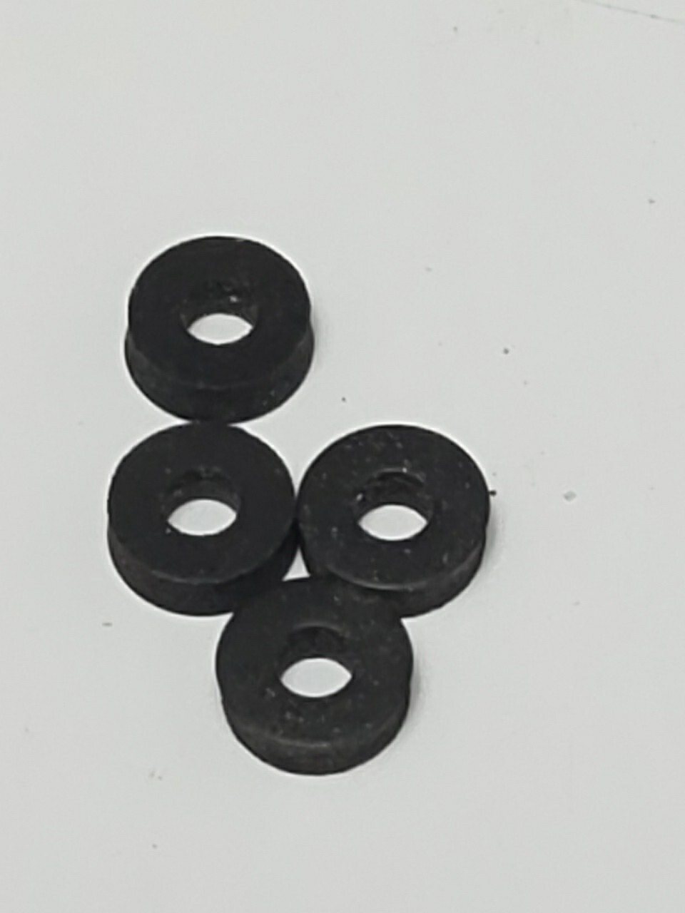 LOT OF 4 BEA RETAINERS 620200 (NOS)
