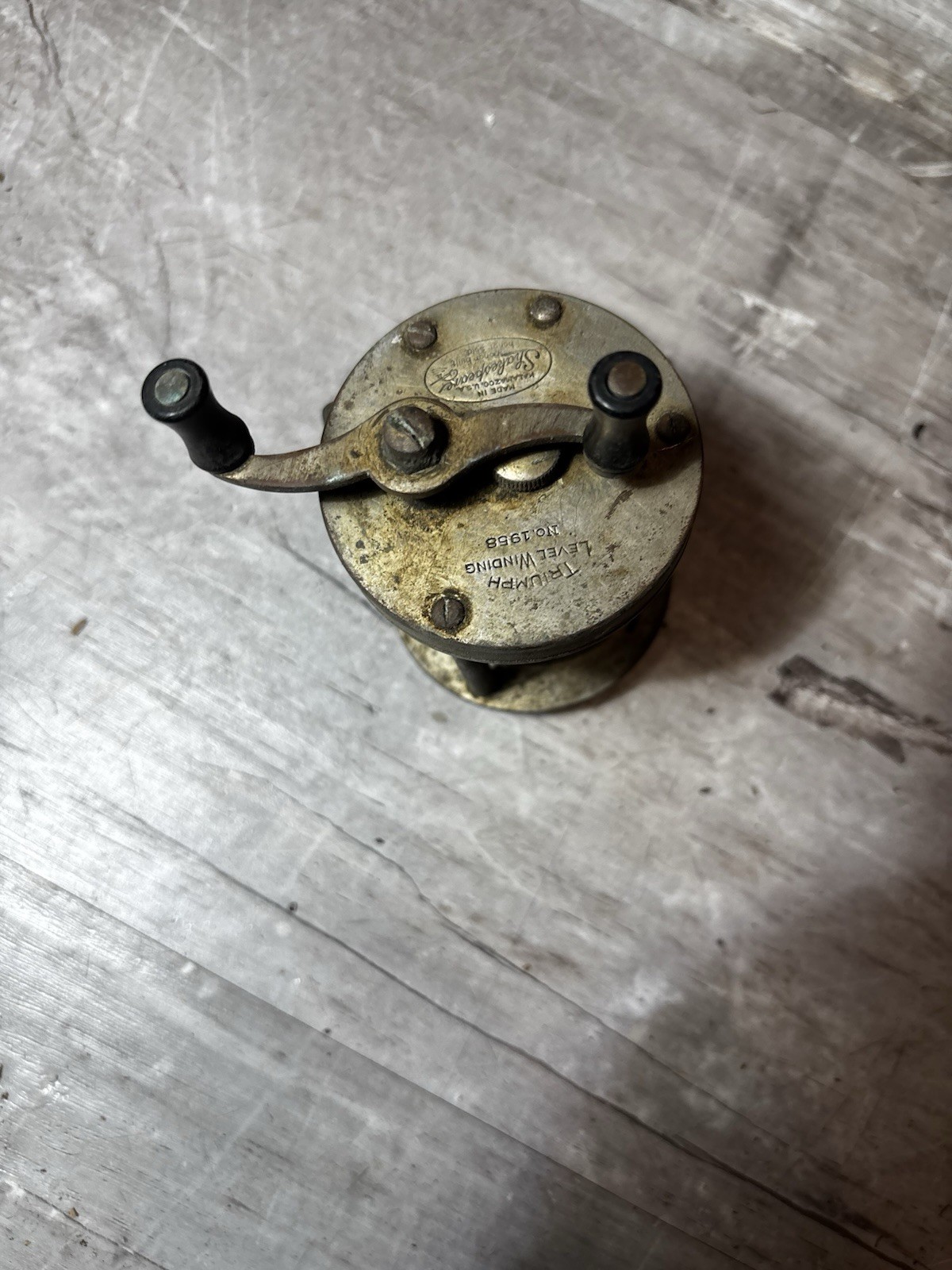 vintage fishing reel, which falls under the category of collectibles as it is a