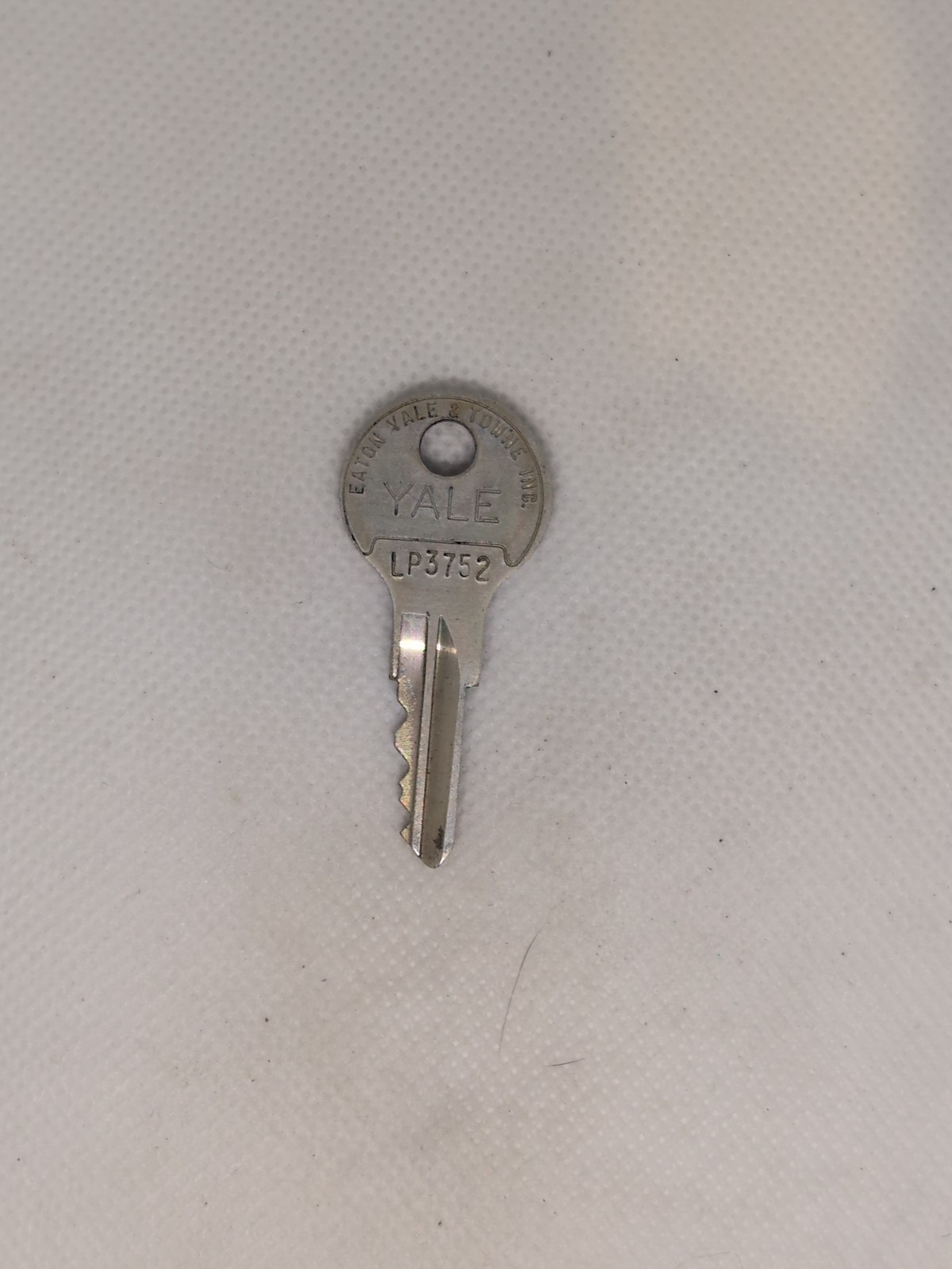 Yale  Key LP3752
