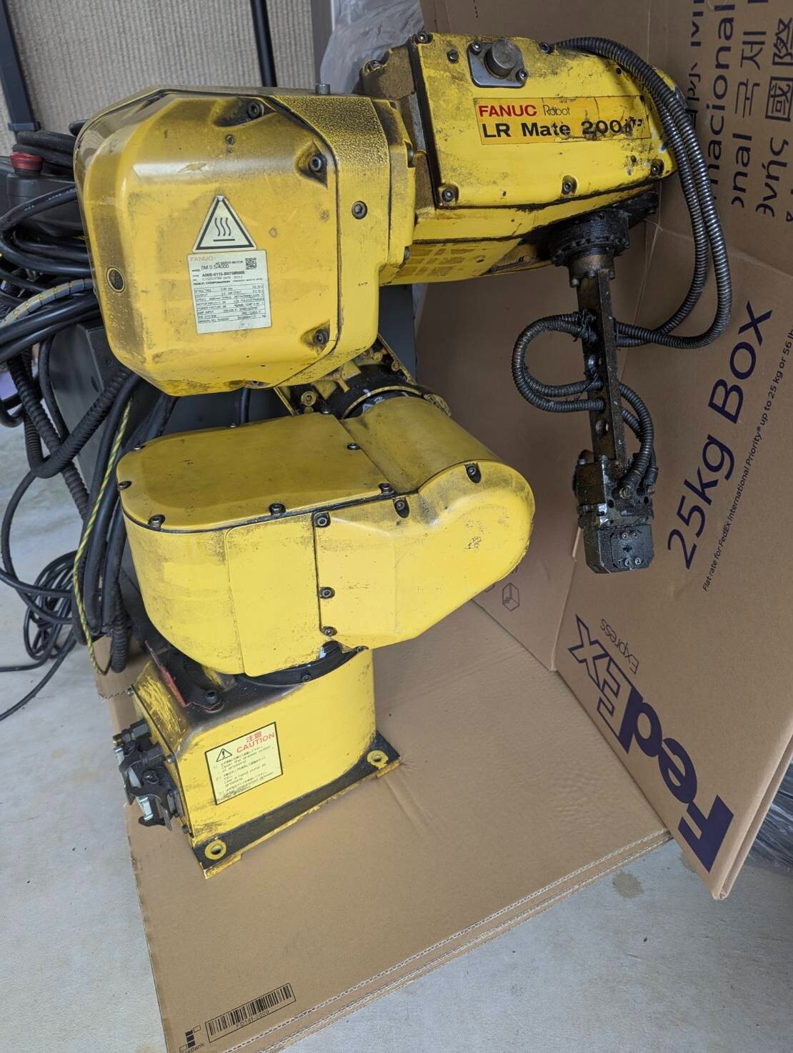 FANUC A05B-1138-B201 LR Mate 200iB Robot Arm Removed From The Working Machine