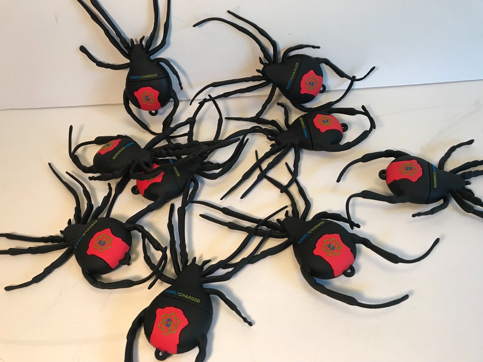 4 CREEPY CRAWLY USB2 BLACK WIDOW SPIDERS, 1GB, NOVELTY THUMB DRIVES/FLASH/MEMORY